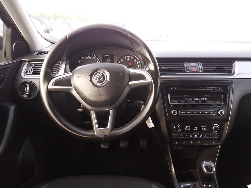 Škoda Rapid 1.2TSi,77kW,TAŽNY,NOVÉ-ROZVODY - fotka 9 z 24