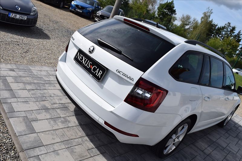 Škoda Octavia 2,0 TDI 110KW DSG NAVIGACE ALU - fotka 6 z 47
