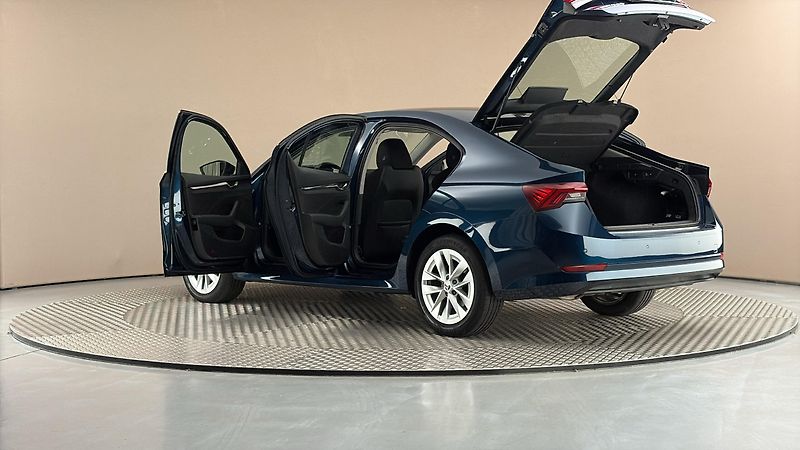 Škoda Octavia 2.0 TDI DSG Style - fotka 7 z 25
