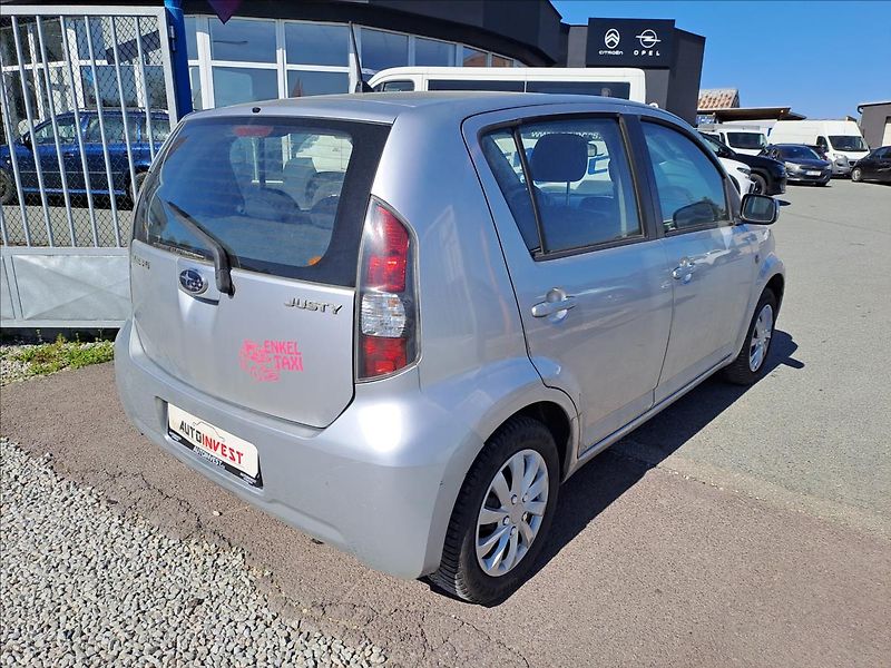 Subaru Justy 1,0 i KLIMA - fotka 3 z 13