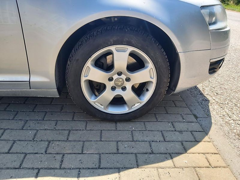 Audi A6 (2005) 3,2 Avant Quatro - fotka 18 z 36