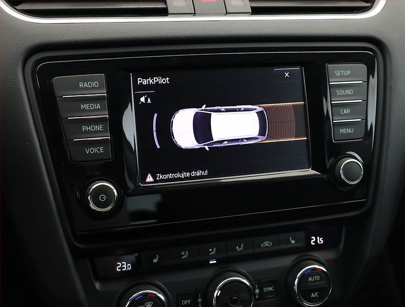 Škoda Octavia (2016) Style 1.6 TDI, Serv.kniha - fotka 13 z 18