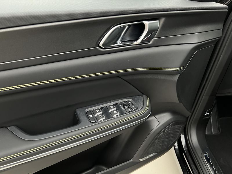 Lynk & Co 01 MORE PHEV AUT CZ 1.maj - fotka 16 z 55