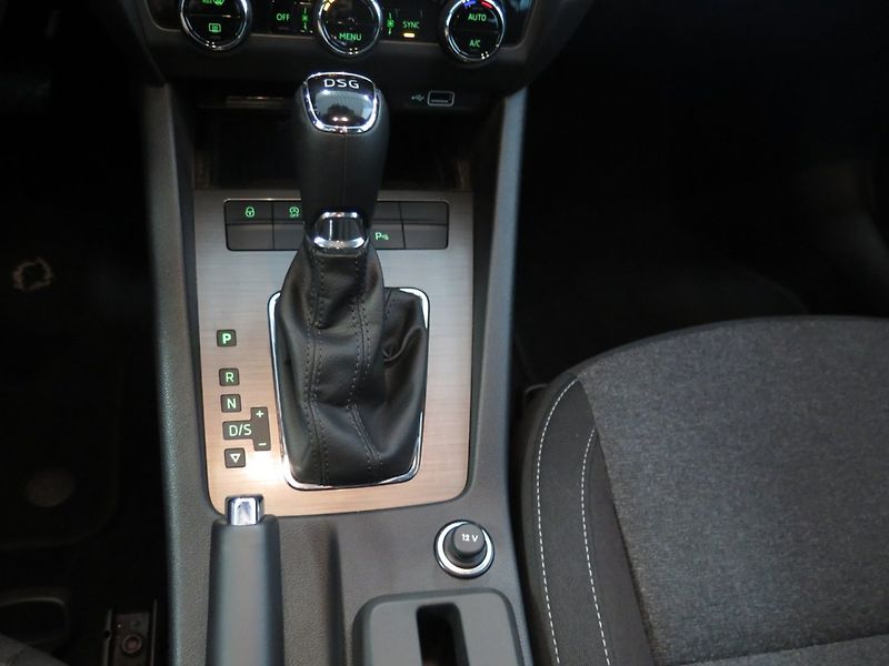 Škoda Octavia (2020) 2.0TDI,DSG,kamera,klim,navi - fotka 8 z 27