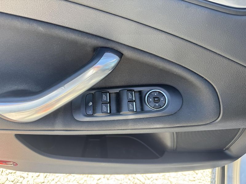 Ford Mondeo (2012) 2.0(203PS)AUTOMAT,PĚKNÉ - fotka 17 z 53