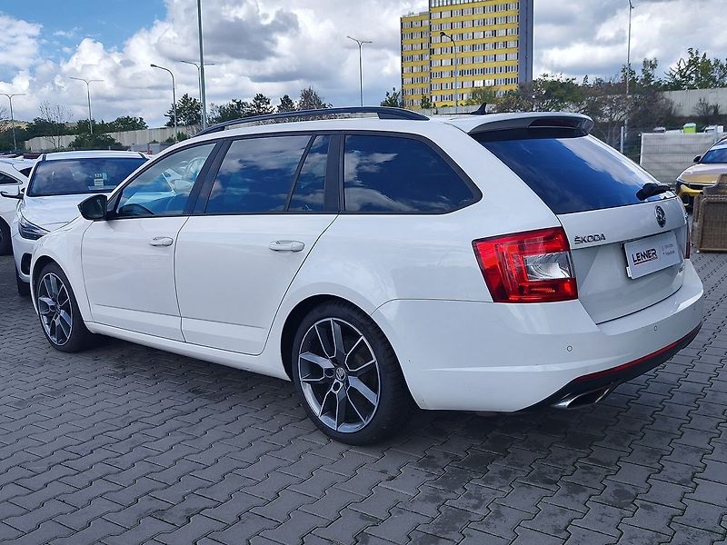 Škoda Octavia 2.0 TDI/135kW RS - fotka 7 z 33
