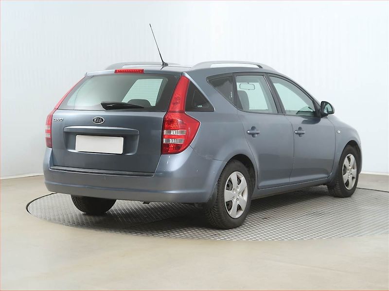 Kia Ceed (2008) 1.4 CVVT, po STK, dobrý stav - fotka 5 z 14
