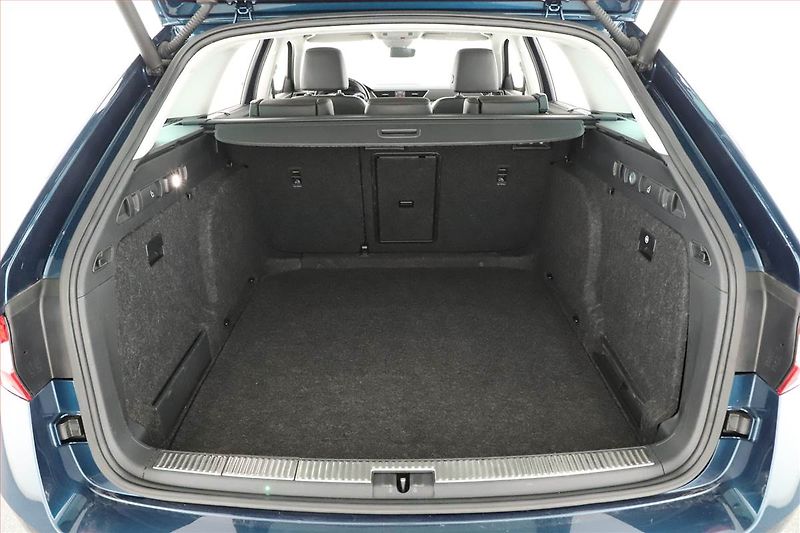 Škoda Superb (2020) Scout 2.0 TDI 4x4 - fotka 19 z 20