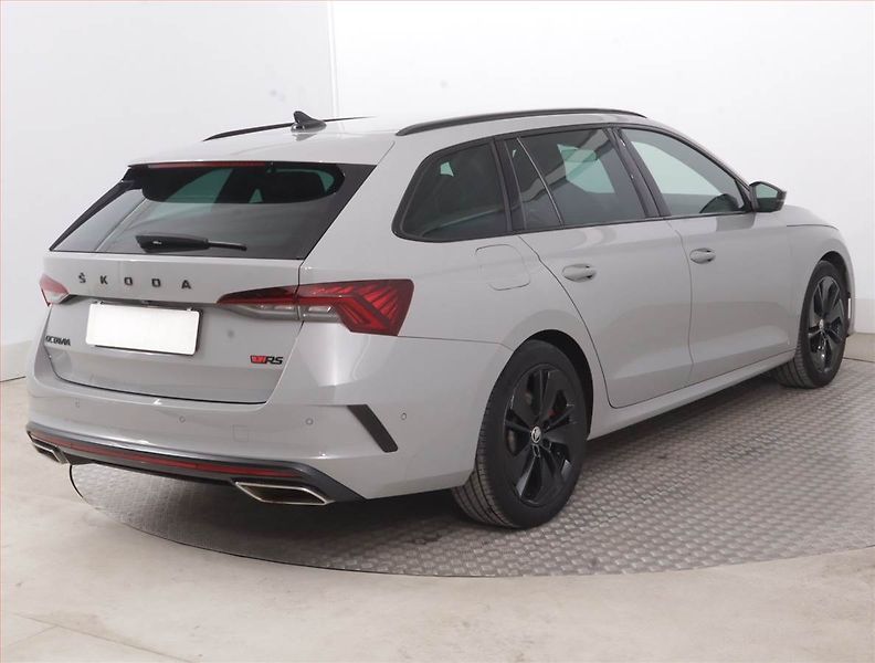 Škoda Octavia (2021) RS 2.0 TSI - fotka 5 z 17