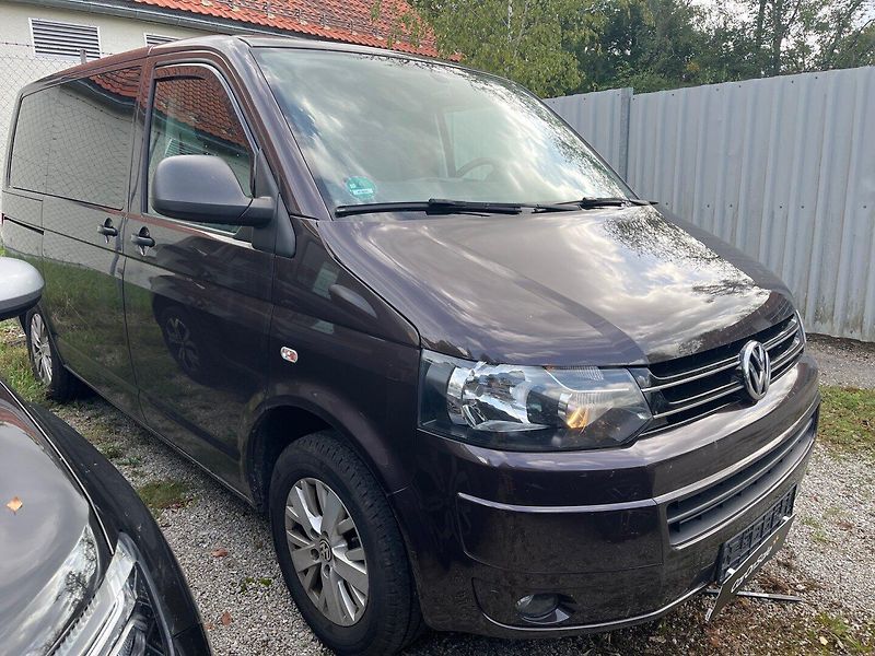 Volkswagen Multivan (2015) 2.0Tdi 103Kw Starline - fotka 2 z 9