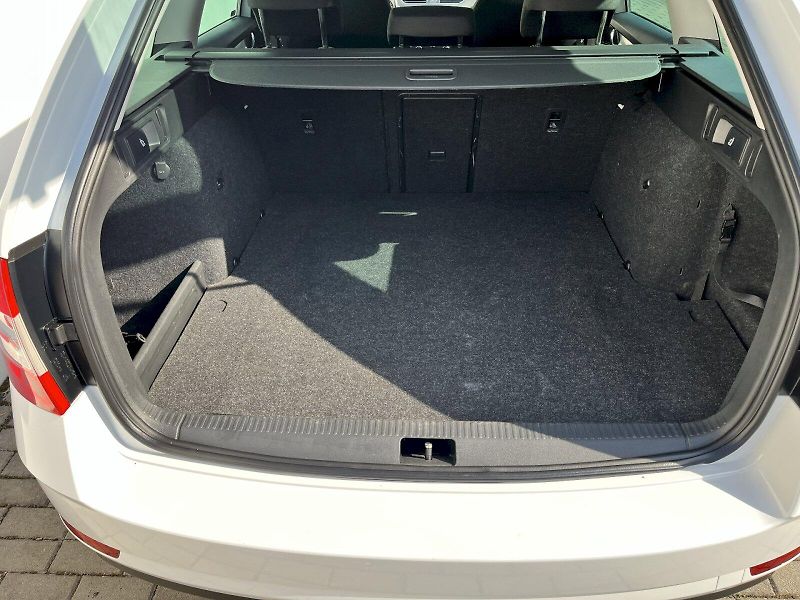 Škoda Octavia (2020) COMBI 1,5TSI 96KW CNG DSG AMBI - fotka 10 z 21