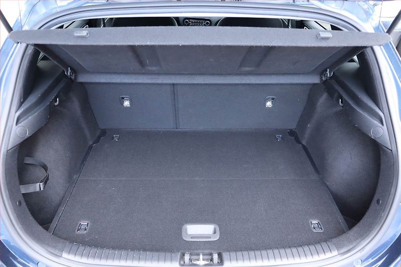 Kia Ceed (2019) 1.4 MPI, Serv.kniha, Navi - fotka 14 z 21