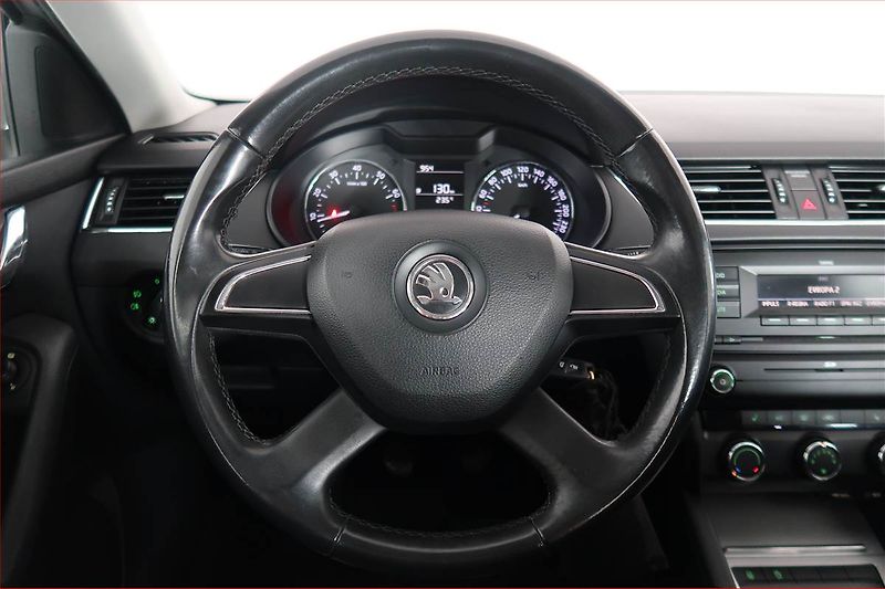 Škoda Octavia (2013) Ambition 1.2 TSI, Tempomat - fotka 14 z 14