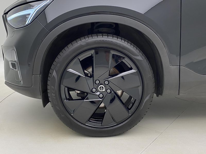 Volvo XC40 B3 PLUS BLACK EDITION AUT CZ - fotka 35 z 56