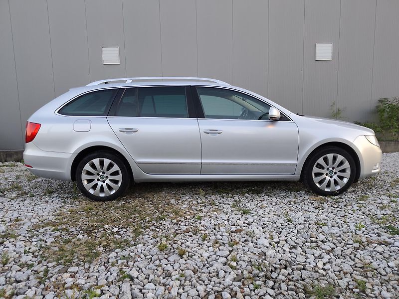 Škoda Superb 2.0TDI 125KW, AUTOMAT, KŮŽE - fotka 7 z 23