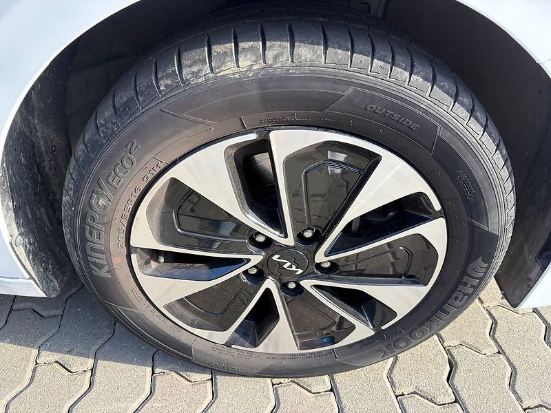 Kia Ceed 1.5 T-GDi SW 7DCT SPIN - fotka 10 z 10