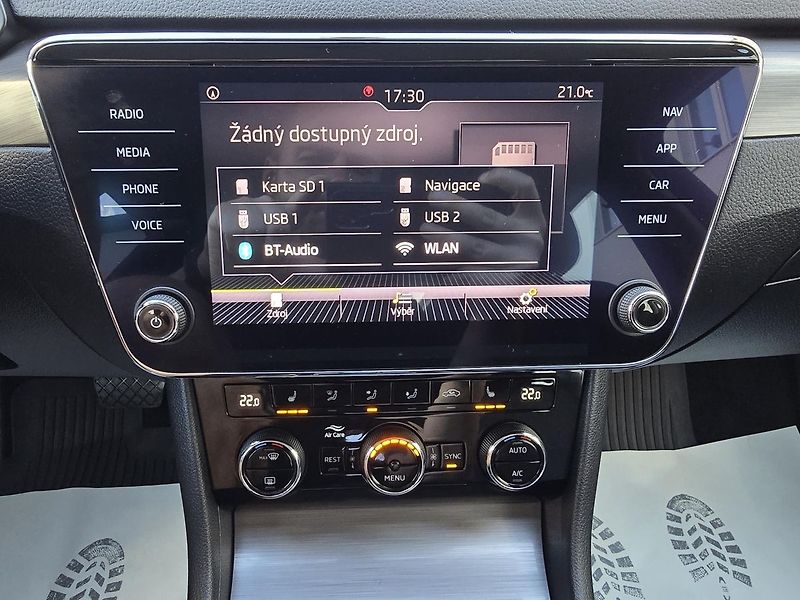 Škoda Superb 200kW 4x4 DSG STYLE DPH - fotka 18 z 45