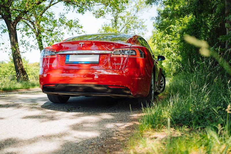 Tesla Model S (2019) P100D Ludicrous, SoH 91% - fotka 4 z 30