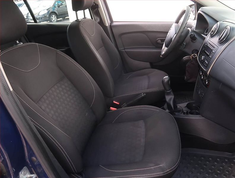 Dacia Logan (2016) 1.2 16V - fotka 9 z 15
