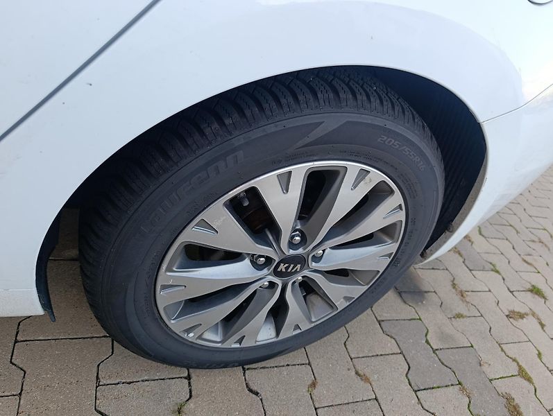 Kia Ceed SW (2018) TOP - fotka 5 z 11