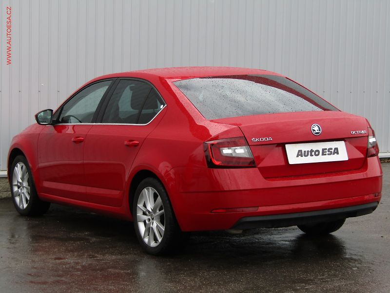 Škoda Octavia (2019) 2.0 TDi, 1.maj,ČR, Style, LED - fotka 6 z 21