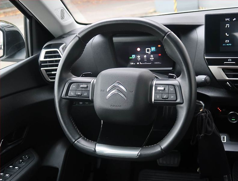 Citroën C4 (2024) 1.2 PureTech, Automat, ČR - fotka 16 z 23