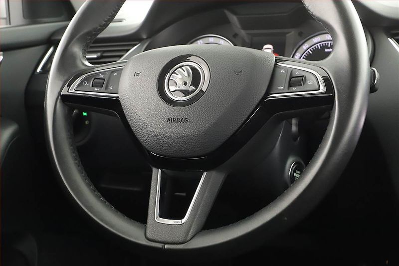 Škoda Octavia (2020) Style 1.6 TDI, Kůže, Tempomat - fotka 8 z 14