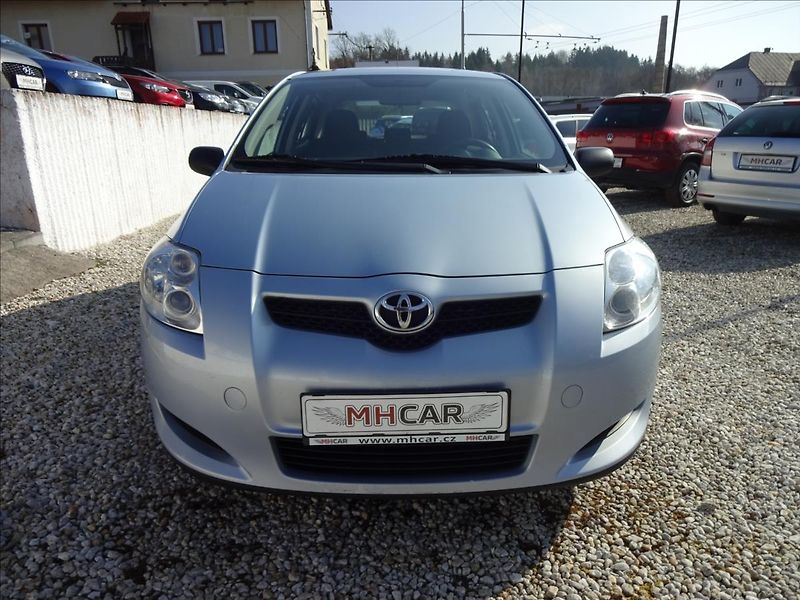 Toyota Auris 1,33 VVTi 74 kW - fotka 2 z 41