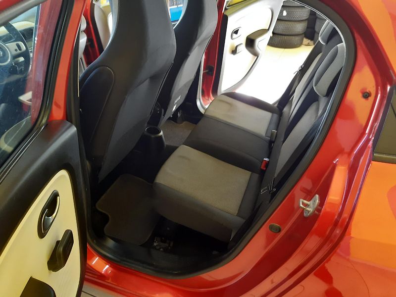 Renault Twingo 0.9 i KLIMA TEMPOMAT vyhř.seda - fotka 17 z 20
