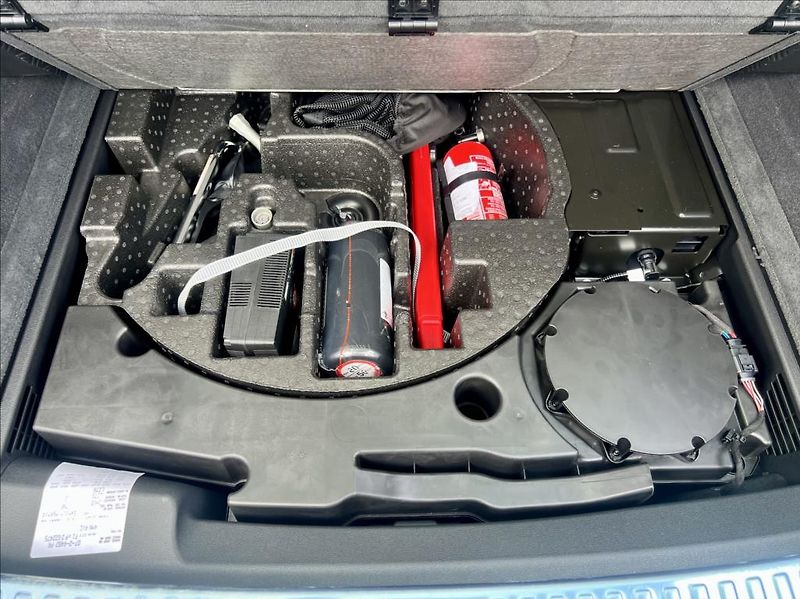 Audi RS Q8 4,0 TFSi QUATTRO MATRIX záruka - fotka 17 z 46