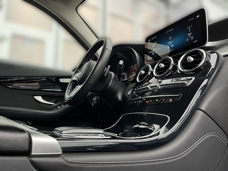 Mercedes-Benz GLC SUV 200 4MATIC - fotka 16 z 20