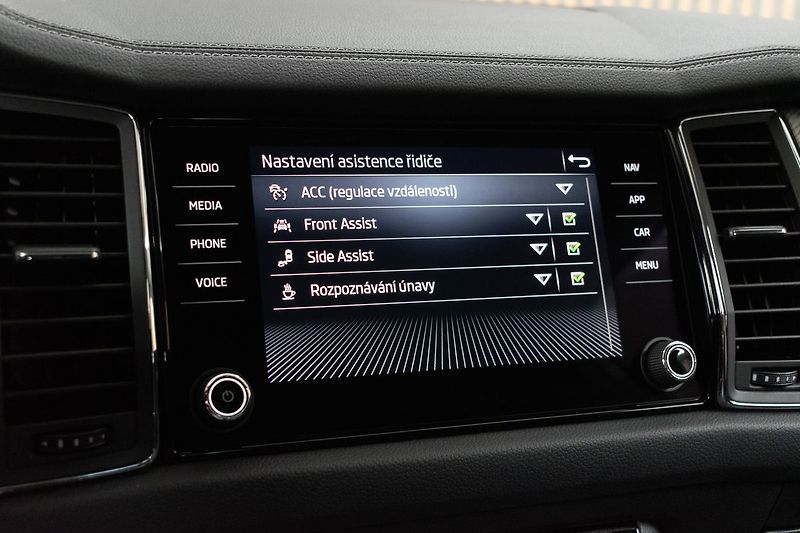 Škoda Kodiaq 2.0 TDI STYLE+*TAŽNÉ*DPH*ČR 1M - fotka 34 z 48