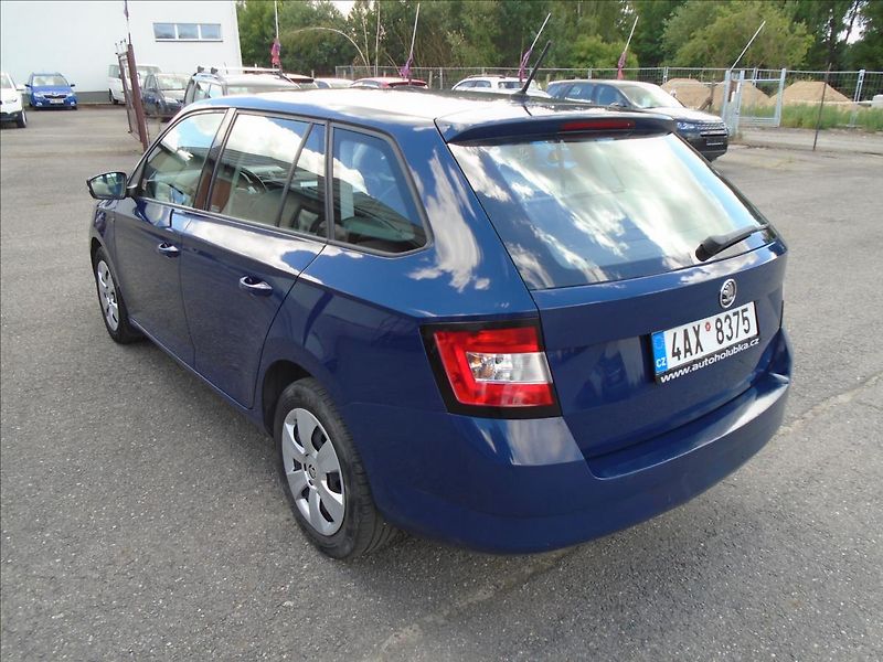 Škoda Fabia 1,0 - fotka 2 z 25