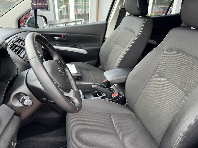 Suzuki SX4 S-Cross (2017) 1.4i BoosterJet LED Kamera - fotka 25 z 49