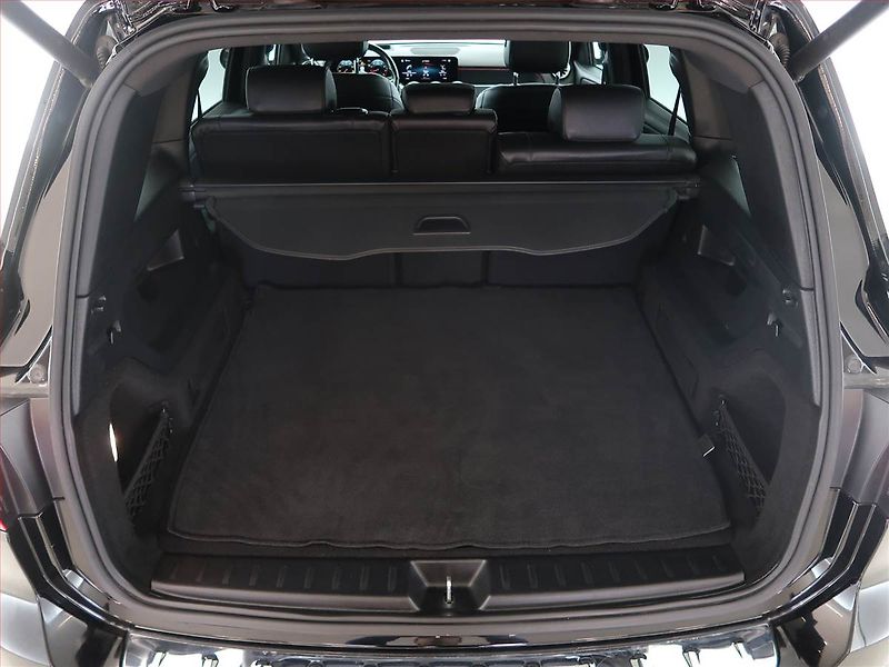 Mercedes-Benz GLB (2021) 250 4MATIC - fotka 14 z 28