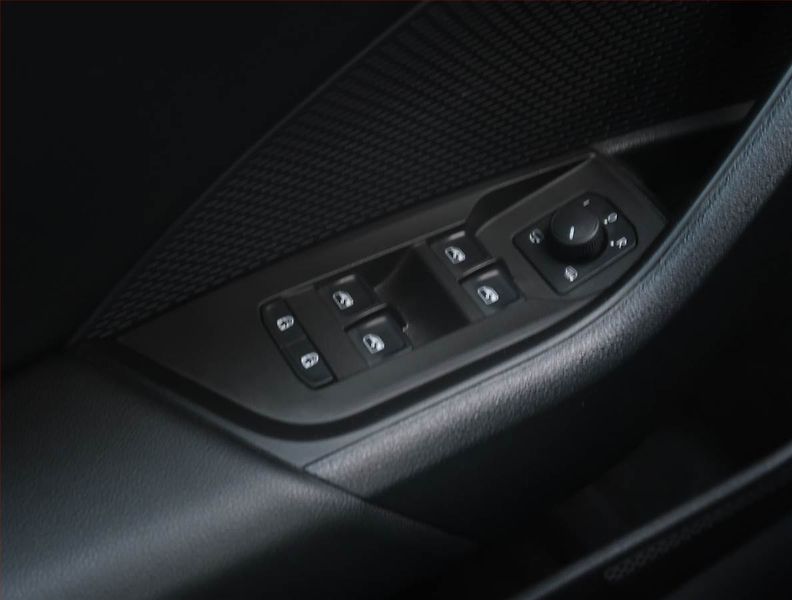 Škoda Octavia (2021) Ambition Plus 1.4 TSI iV - fotka 22 z 30
