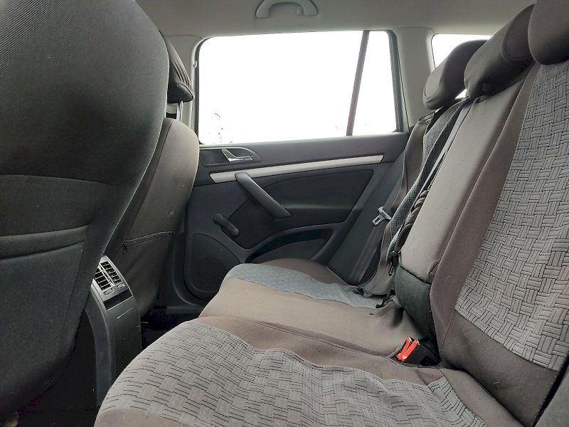 Škoda Octavia (2013) Combi Ambiente 1,6 Tdi 77 Kw - fotka 20 z 28