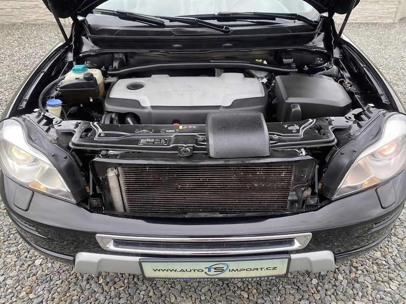 Volvo XC90 2.5TDi D5 200PS 7M 196000KM 1A - fotka 80 z 161
