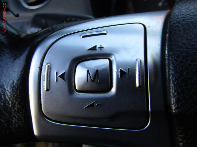 Ford S-MAX (2006) 2.0 TDCi, AC, kůže - fotka 13 z 19