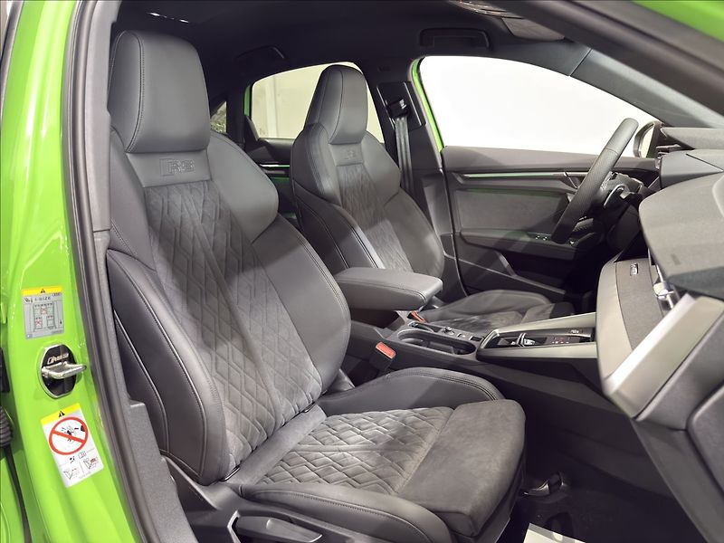 Audi RS 3 2,5   TFSI B&O 1.MAJ ČR DPH - fotka 30 z 46