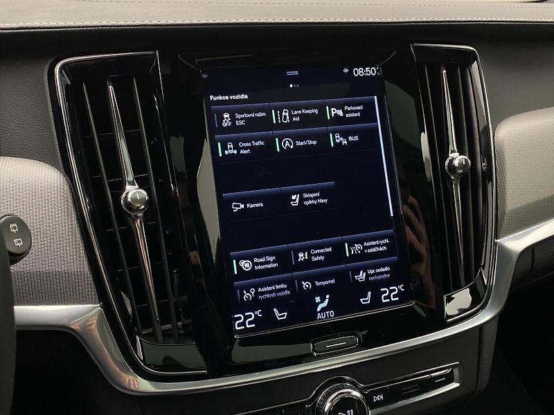 Volvo V90 D4 R-DESIGN AUT  - fotka 39 z 48