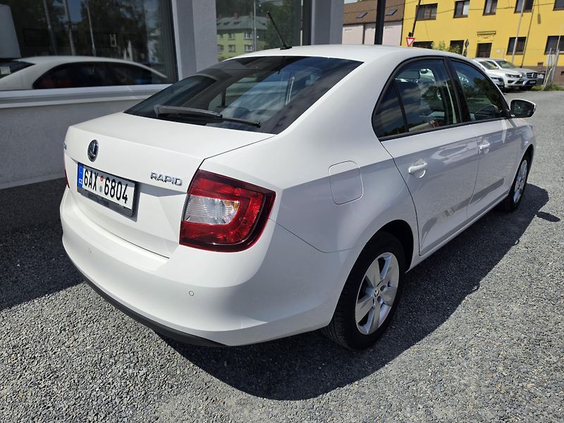 Škoda Rapid 1.0 TSI Park Senzor  - fotka 4 z 21