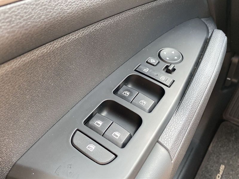 Kia Sportage (2024) 1.6 T-GDI 4x4 Exclusive - fotka 21 z 33