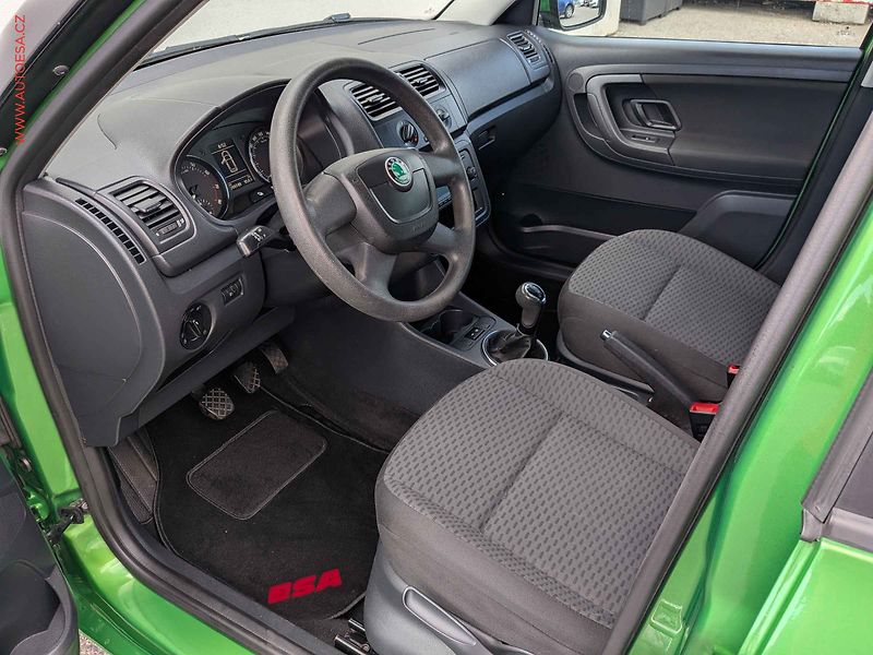 Škoda Fabia (2012) 1.2 12V, ČR, AC - fotka 9 z 15
