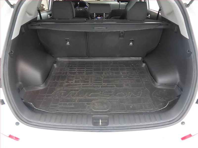Hyundai Tucson (2017) 1.7 CRDi, Kůže, Navi, Tempomat - fotka 14 z 17