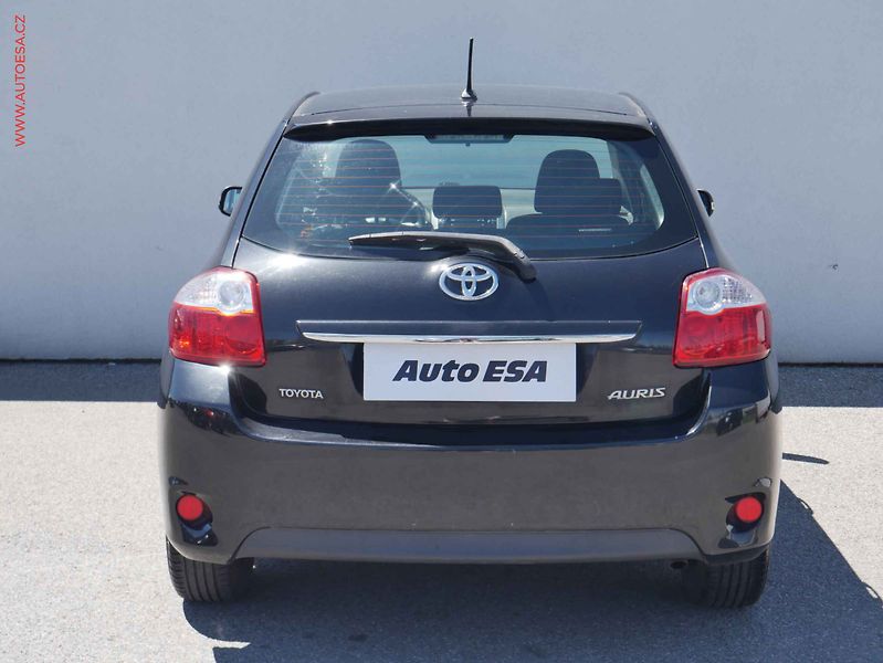 Toyota Auris (2010) 1.4D-4D, 2.maj,ČR, Klima - fotka 5 z 13