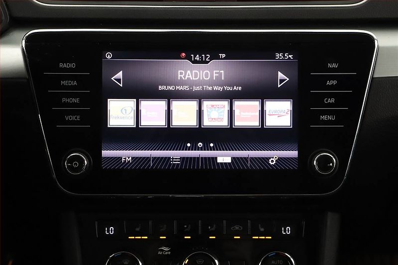 Škoda Superb (2018) 2.0 TDI, Automat, Navi - fotka 14 z 19