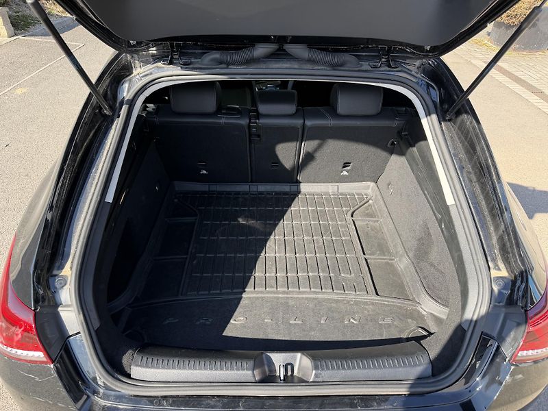 Mercedes-Benz CLA Kombi 180d 85kW  - fotka 17 z 17