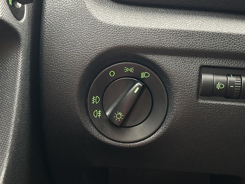Škoda Fabia 1.9 TDI Ambiente - fotka 12 z 25