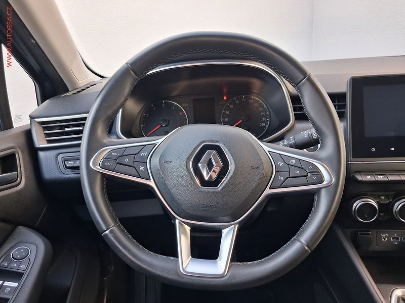 Renault Clio (2021) 1.0 SCe, Zen, navi - fotka 11 z 16